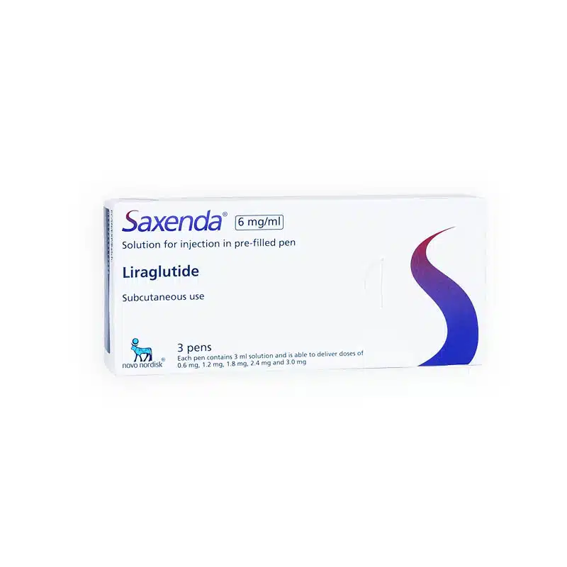 A white box of SAXENDA® 6mg/ml - 3 Syringes (Italian) solution for injection in pre-filled pen, to be used subcutaneously. The box contains 3 pens with the dosage specified as 6 mg/ml. The box features blue and purple design elements.